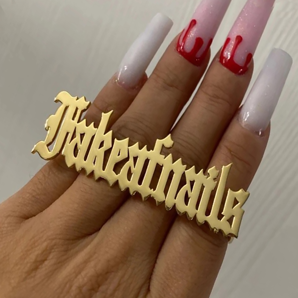 Cincin nama kustom untuk pria  - Initial Ring Custom ulasan dan harga